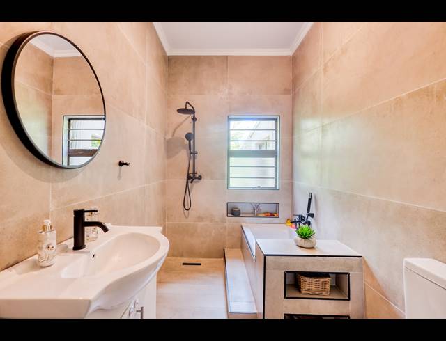 3 BEDROOM HOUSE FOR SALE IN NAHOON VALLEY